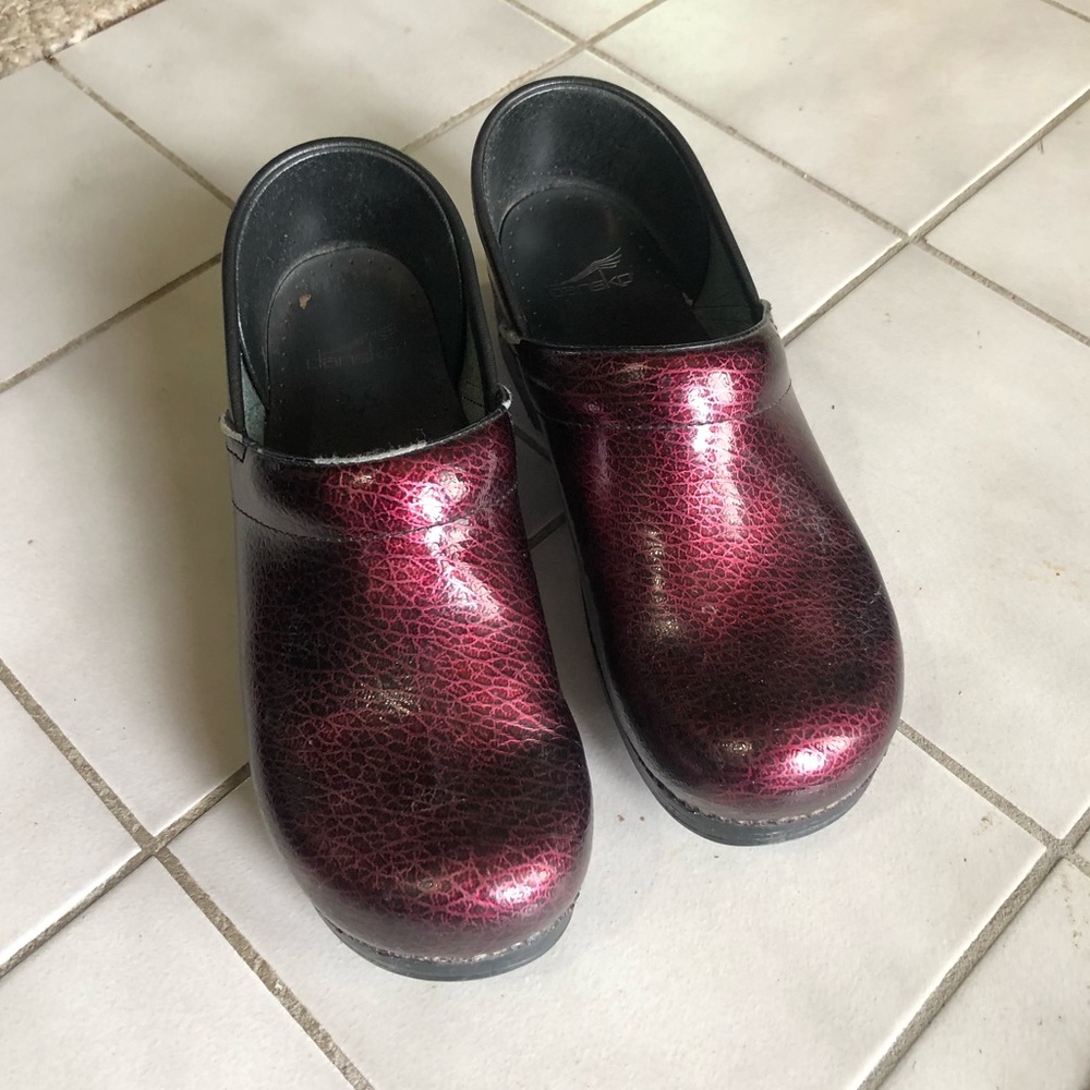 Burgundy/wine Dansko clogs